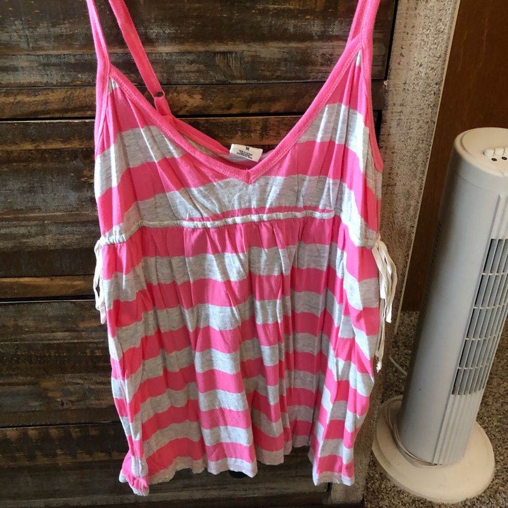 VS Pink Top